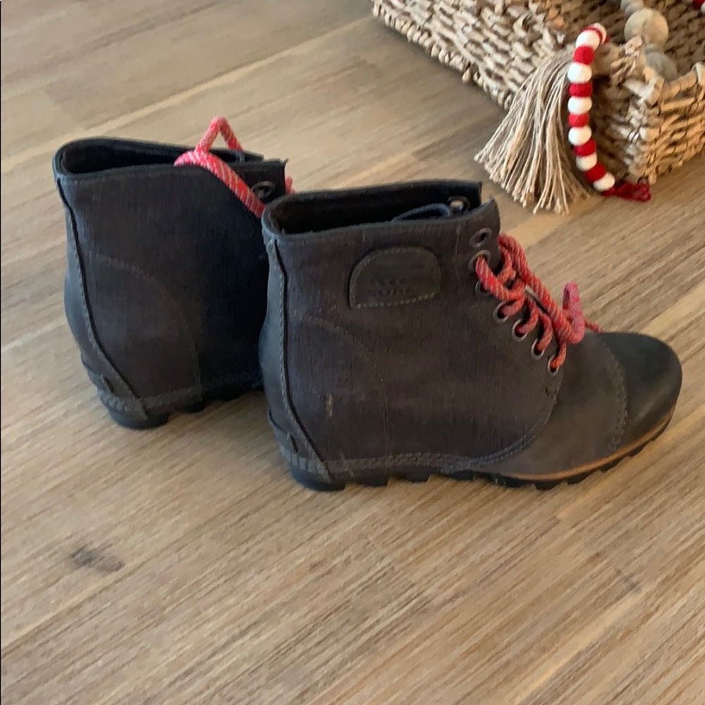 Sorel - Picture 2 of 3